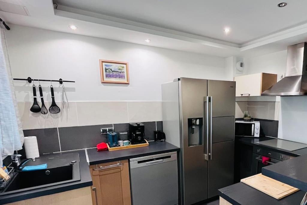 Appartement Proche Centre Ville Avec Parking Gratuit アヌシー エクステリア 写真